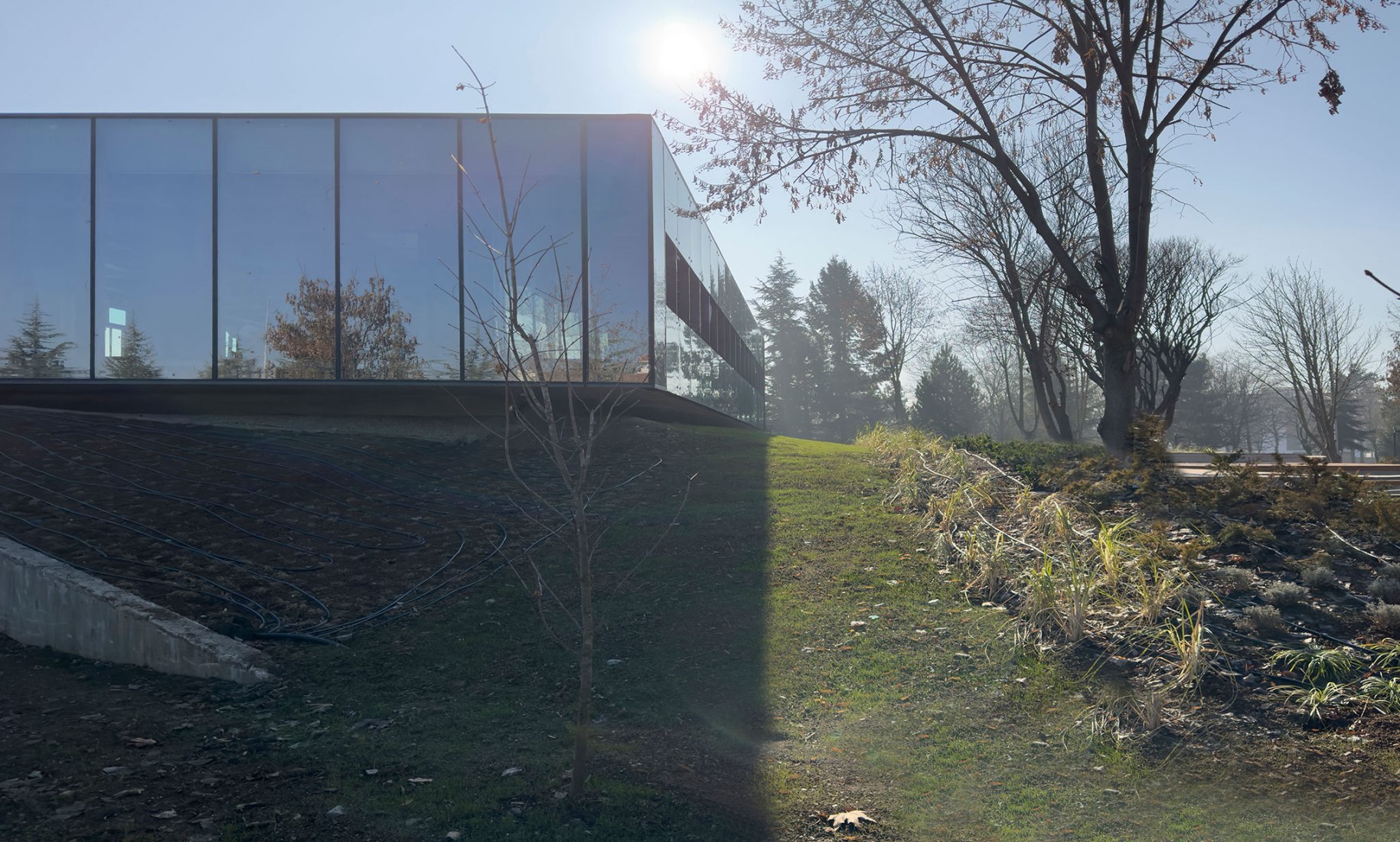Centro en recuerdo del terremoto de Bolu por YNRDG Architecture. Fotografía por Öner Demircan