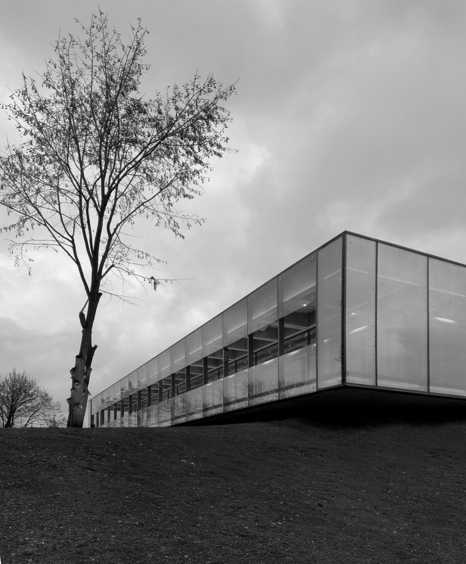 Centro en recuerdo del terremoto de Bolu por YNRDG Architecture. Fotografía por Öner Demircan