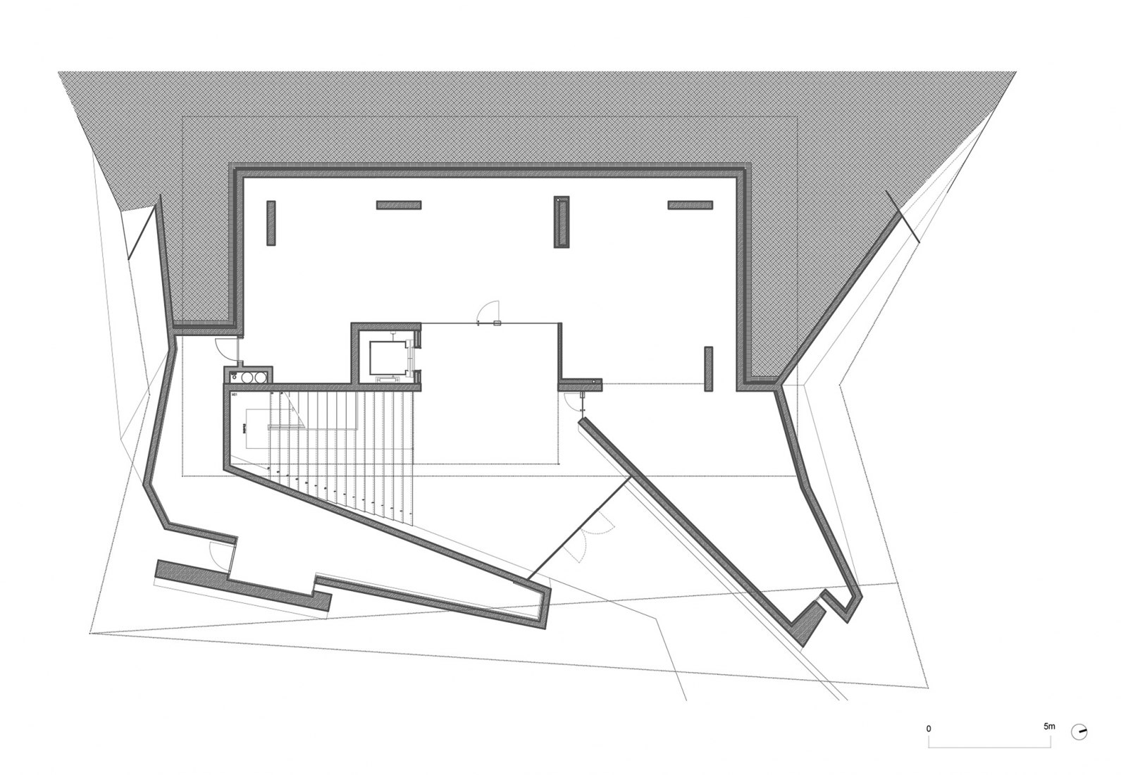 Planta de acceso. Centro en recuerdo del terremoto de Bolu por YNRDG Architecture.