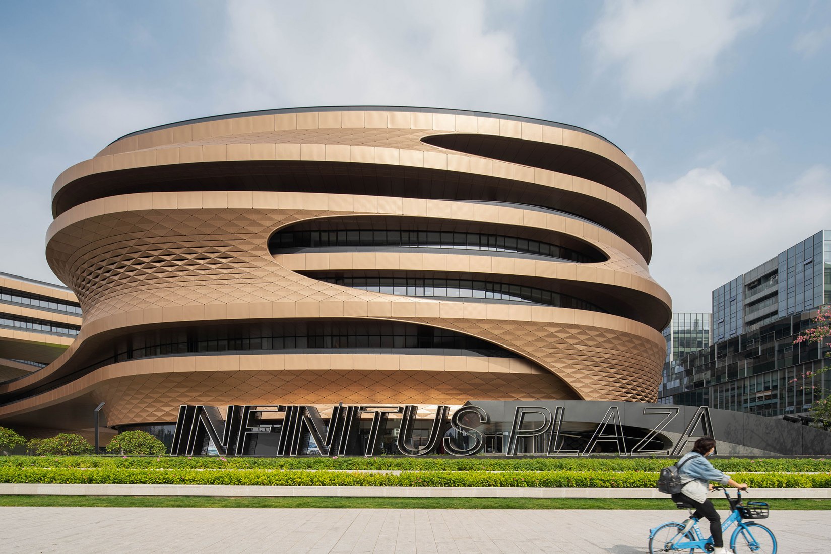 Infinitus Plaza by Zaha Hadid Architects. Photograph by Liang Xue