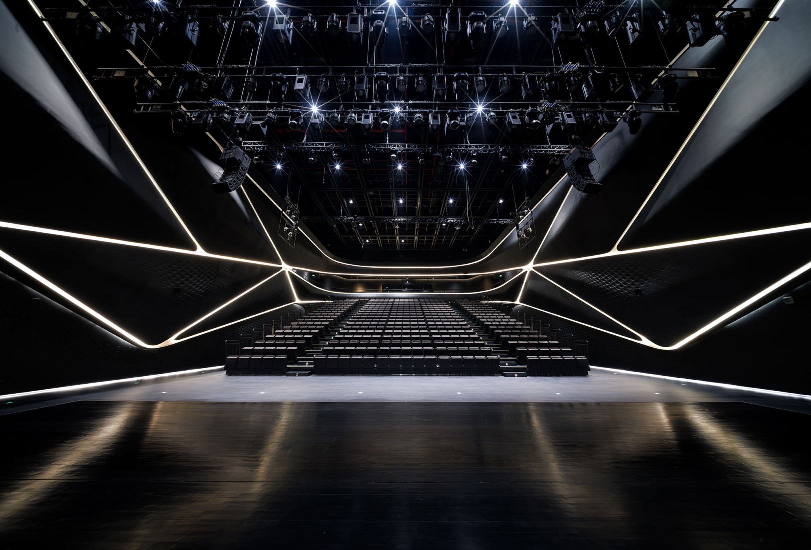 Zhuhai Jinwan Civic Art Centre by Zaha Hadid Architects. Photograph by Seilao Jiong.
