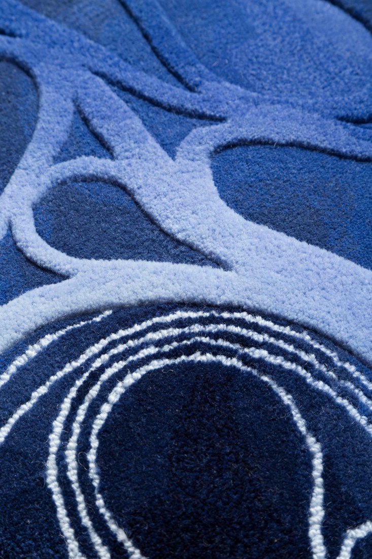 Serie RE/Form Ribbons por Zaha Hadid Design para Royal Thai 