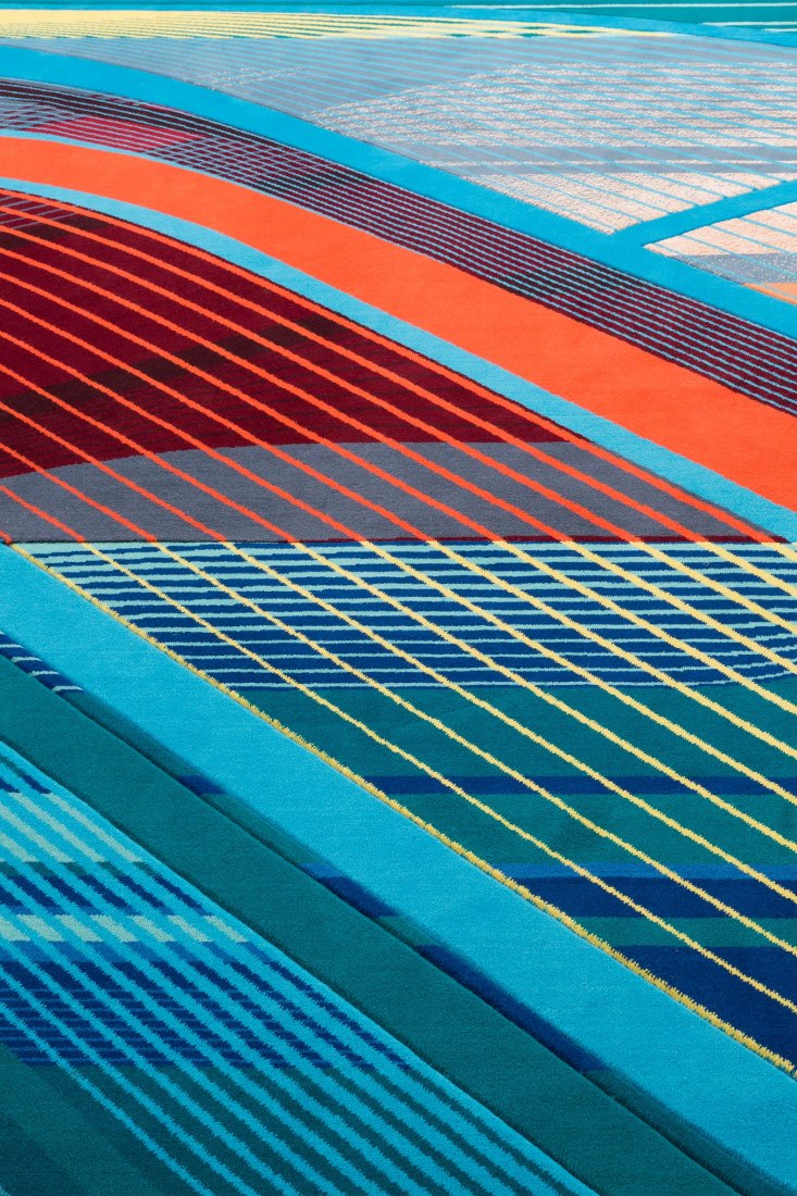 Serie RE/Form Striation por Zaha Hadid Design para Royal Thai 
