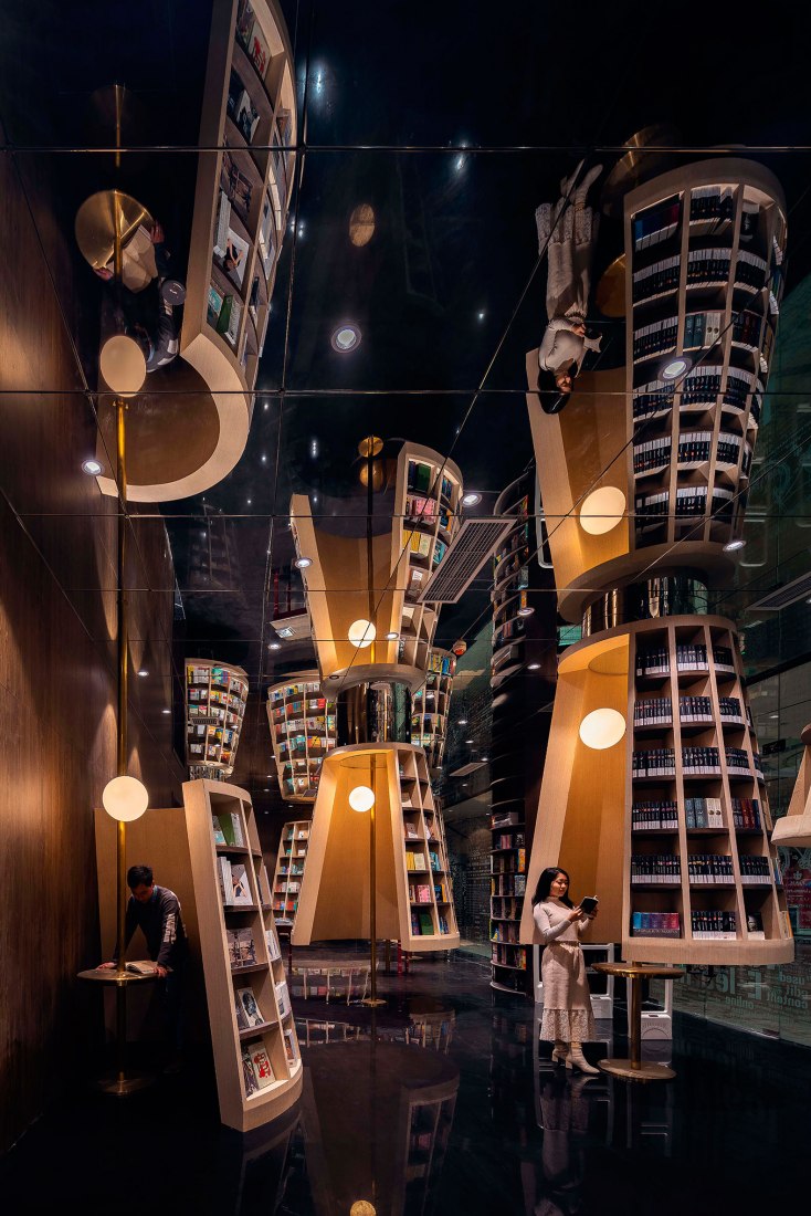 Vestíbulo. Librería Zhongshuge por X+LIVING. Fotografía por Shao Feng.
