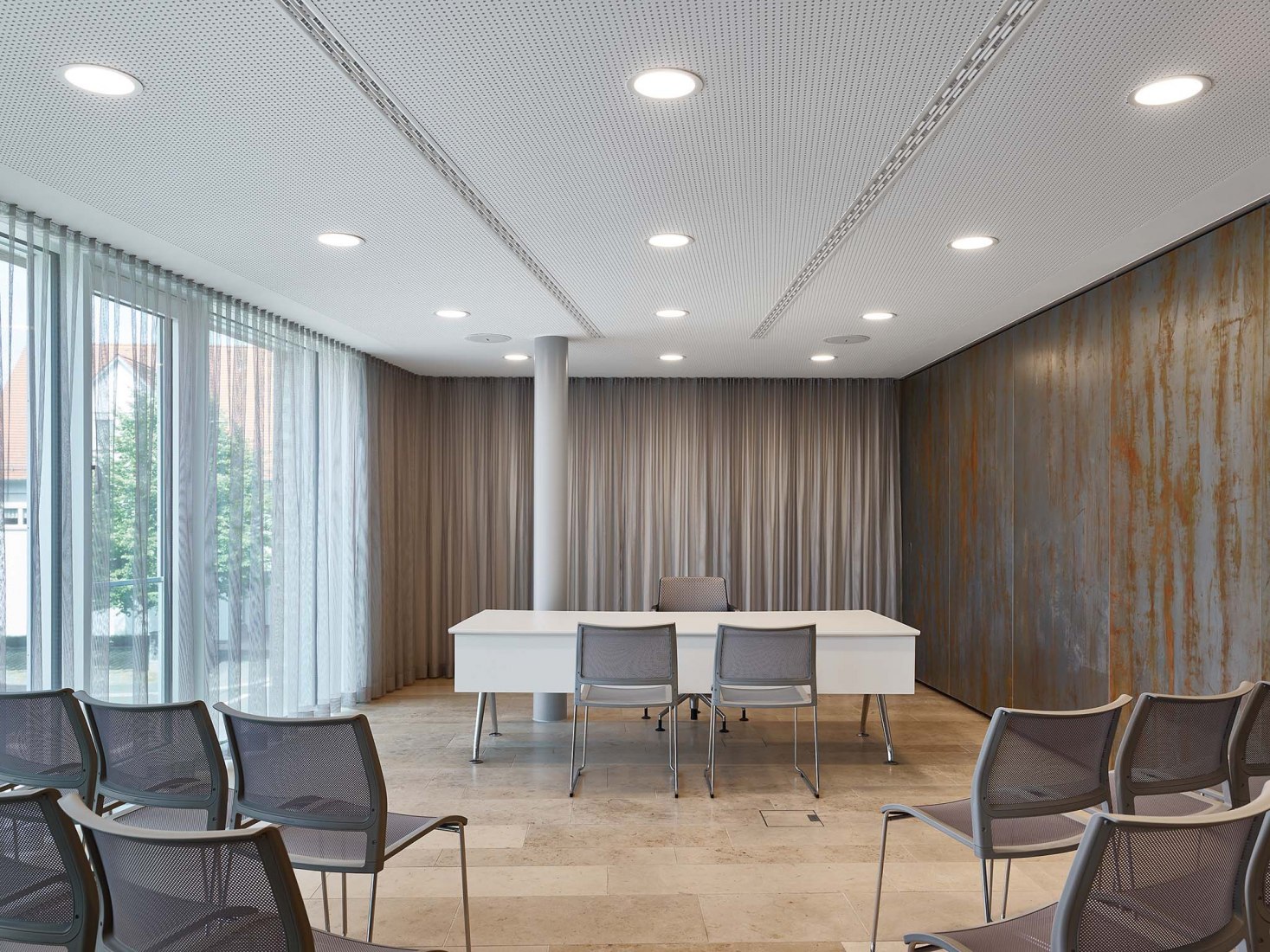 Nuevo edificio del Ayuntamiento de Baltmannsweiler por Zoll Architekten. Fotografía por Zooey Braun 