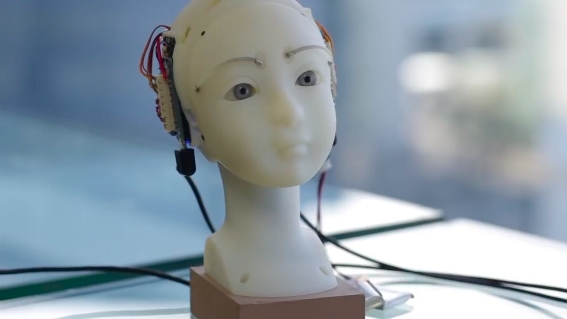 SEER: Simulative Emotional Expression Robot by Takayuki Todo