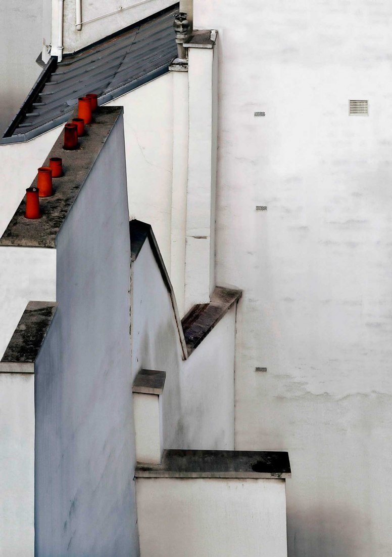 Paris Roof Top #7 2014. ‘Paris Abstract’ por Michael Wolf en la Galería Robert Koch.