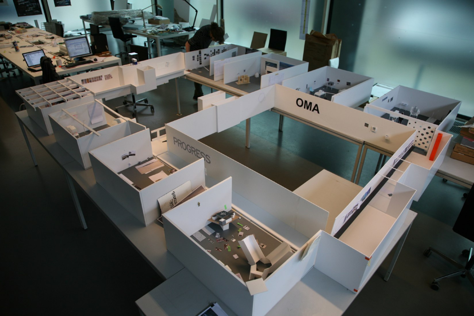 Model of Barbican Art gallery, OMA Rotterdam office. © Rotor © All rights reserved. Courtesy of OMA.