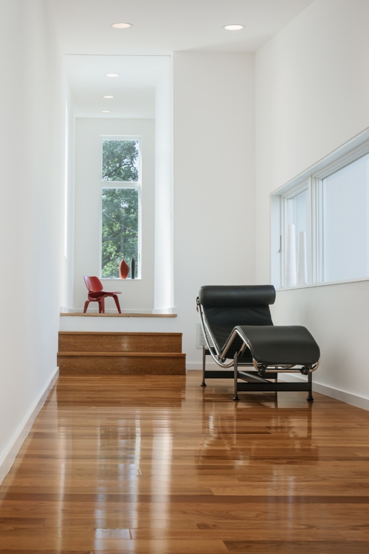Vista interior, 10 Degree House por Höweler + Yoon Architecture. Fotografía por Jeff Wolfram.
