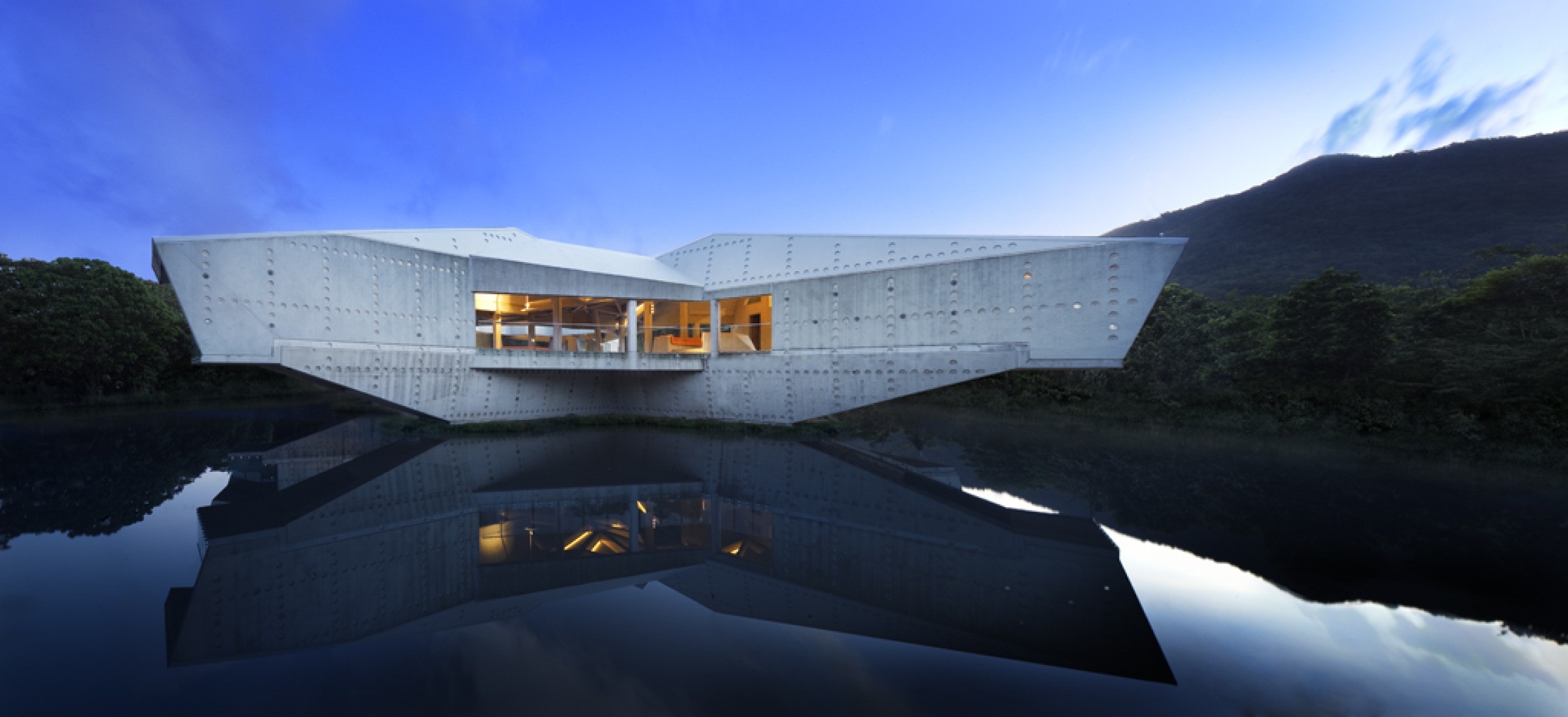Stamp House por Charles Wright Architects. Fotografía © Patrick Bingham Hall.