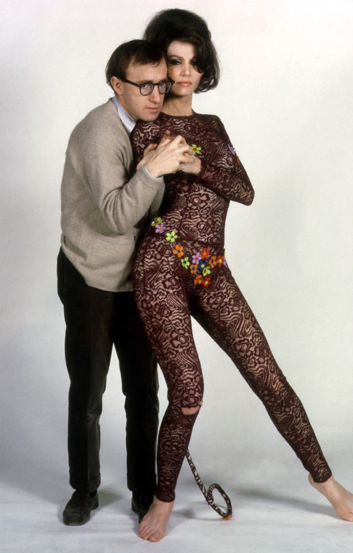 Woody Allen y Paula Prentiss, ¿Qué tal, Pussycat?, dirigida por Clive Donner, París, 1964. © 1950-2012 Sam Shaw inc / Shaw Family Archives / Roger-Viollet.
