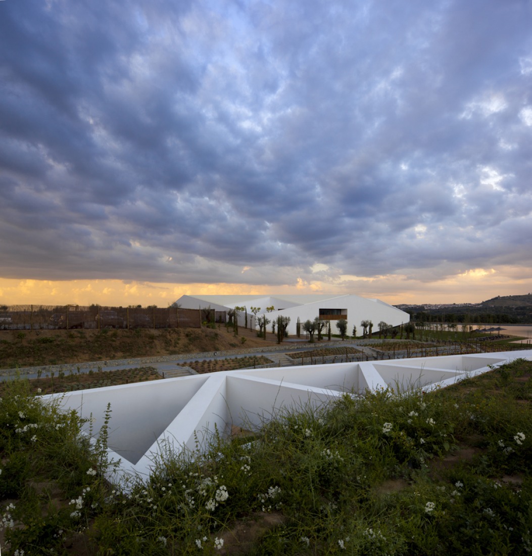Hotel reception and spa, L’And Vineyards Hotel by PROMONTORIO. Photography © Fernando Guerra | FG+SG.