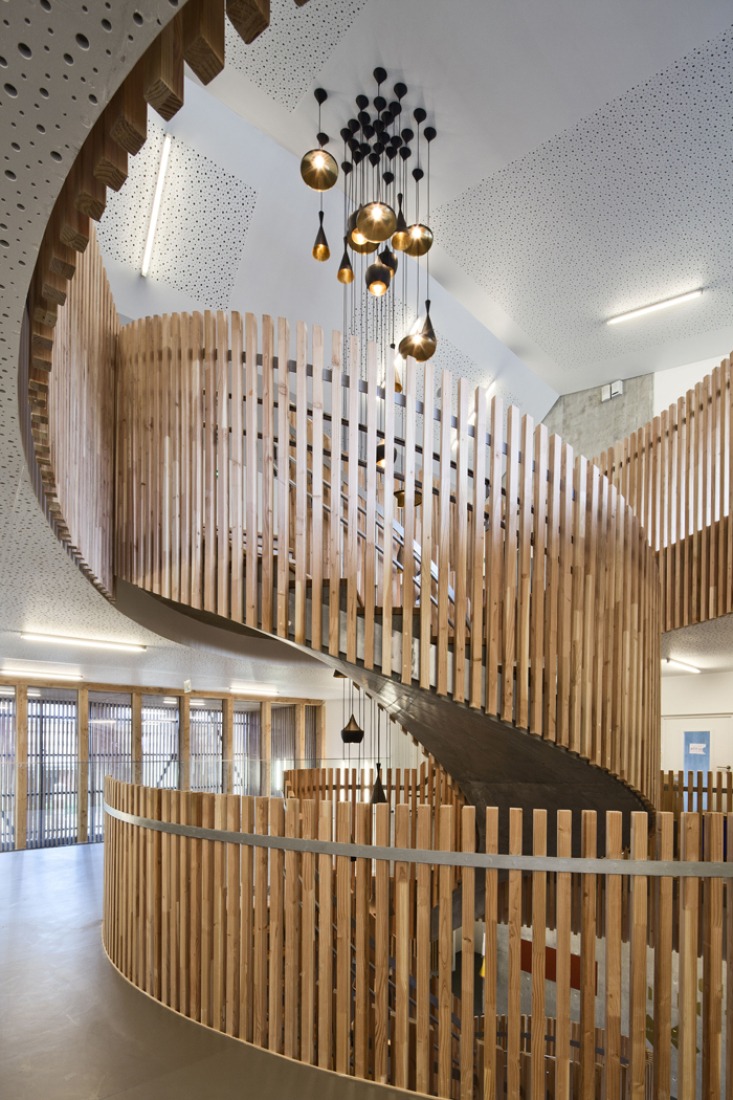 Hall, Intermunicipal school complex by Vincent Parreira – AAVP Architecture. Photography © Luc Boegly. Courtesy of Metropolis Communication.