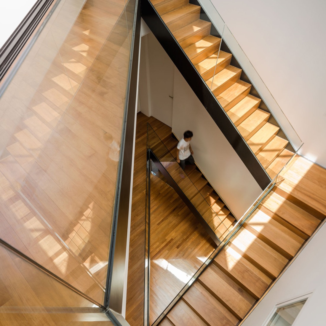 Stairs hall, Baan Moon by IF. Photograph © Wison Tungthunya & IF. 