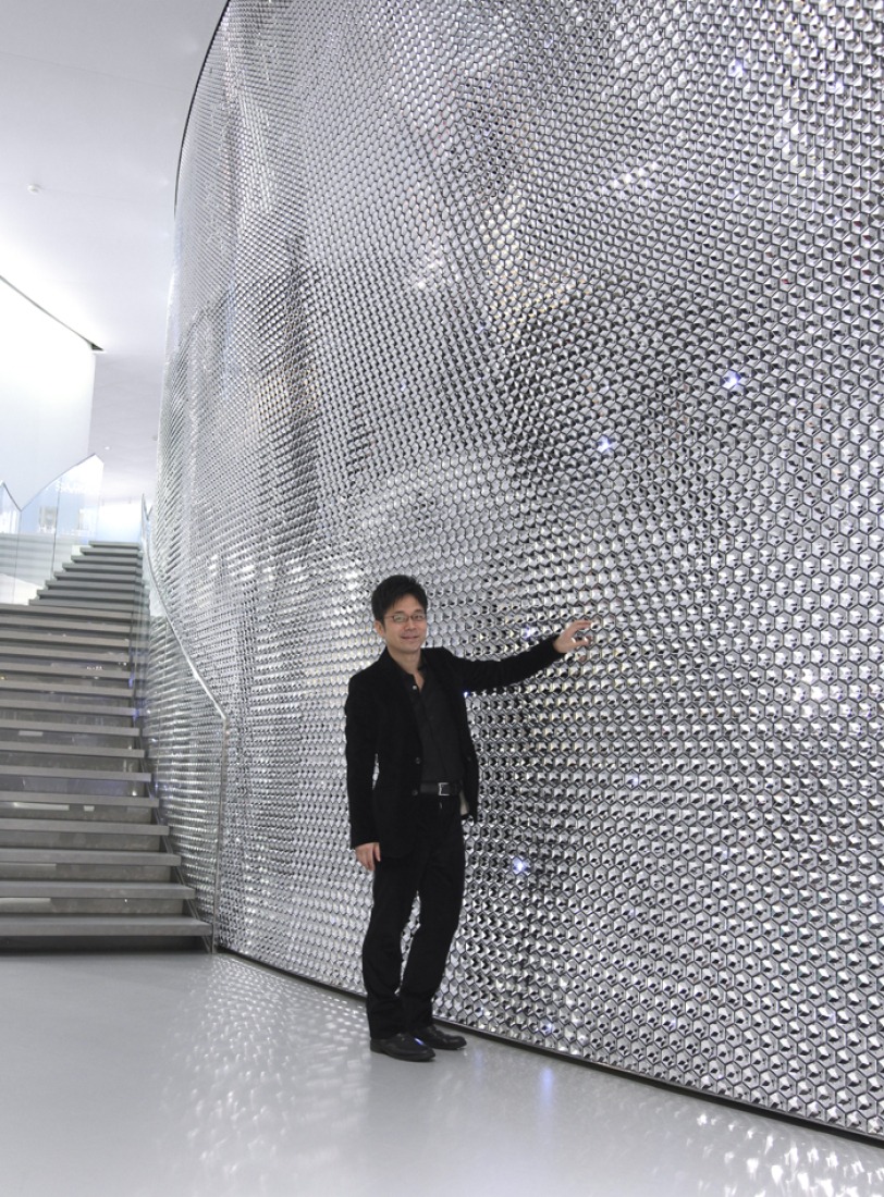 Tokujin Yoshioka en Stand Swarovski en Baselworld 2013. Imagen © cortesía de Tokujin Yoshioka.