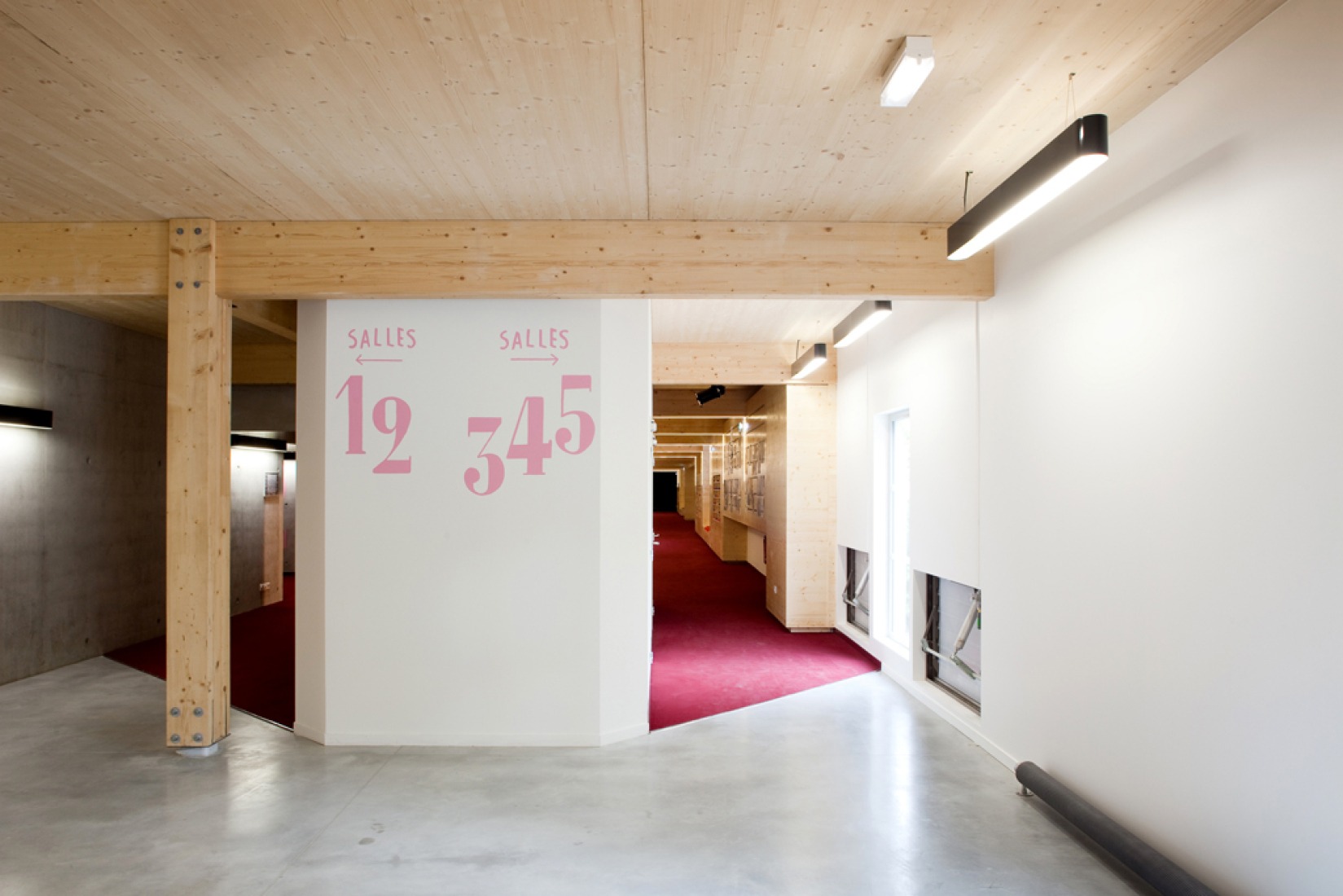 Vista interior del CINE 32, Fotografía © Sébastien Normand. Cortesía de ENCORE HEUREUX.