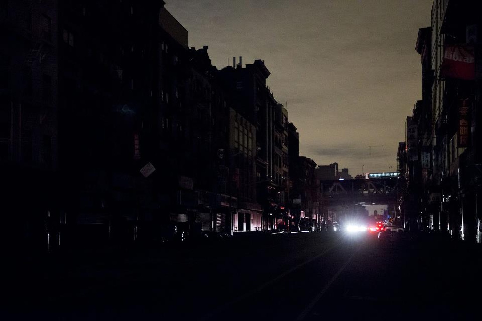 Sandy's Aftermath, New York without power by Iwan Baan. Photography by Iwan Baan.