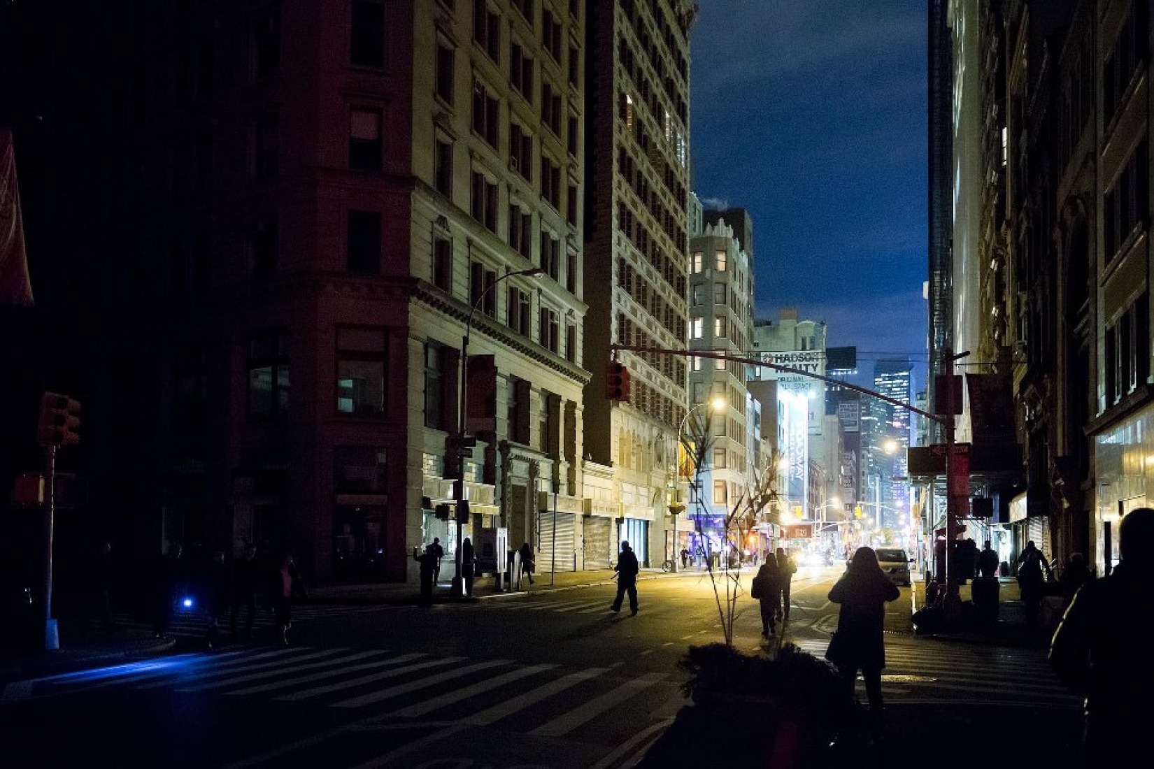 Broadway and 25th street, the last light. Sandy's Aftermath, New York without power by Iwan Baan. Photography by Iwan Baan.