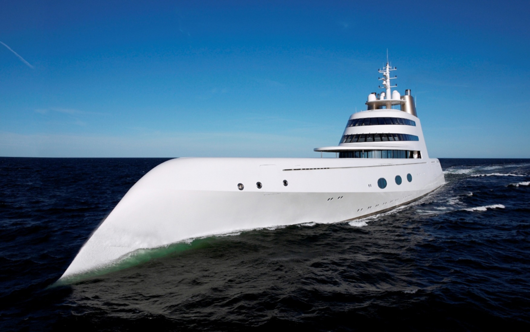 El yate Motor por Philippe Starck. Fotografía © Guillaume Plisson.