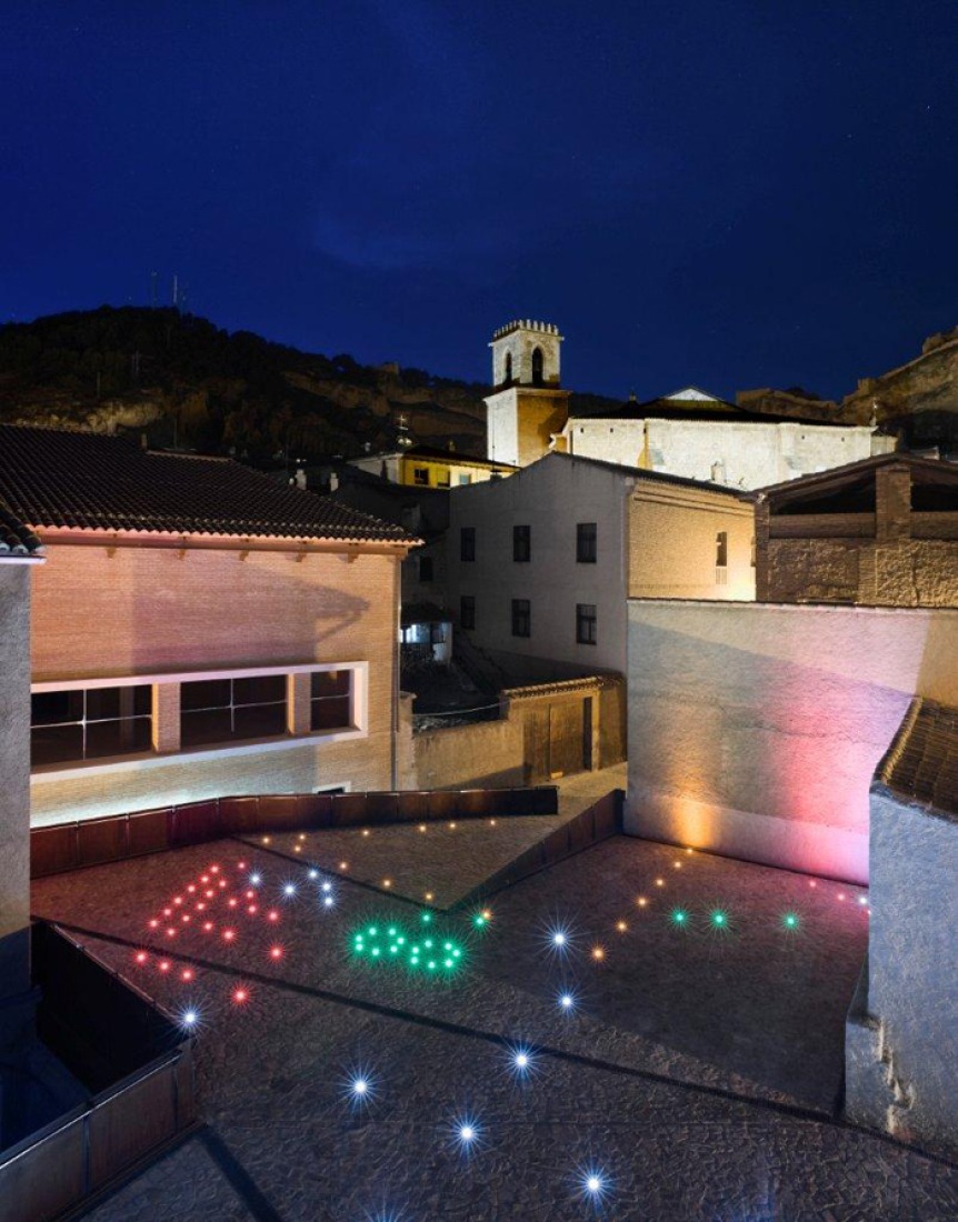 Square night vision. Archaeological space in Daroca by Sergio Sebastian. Photograph © Gabriel López.