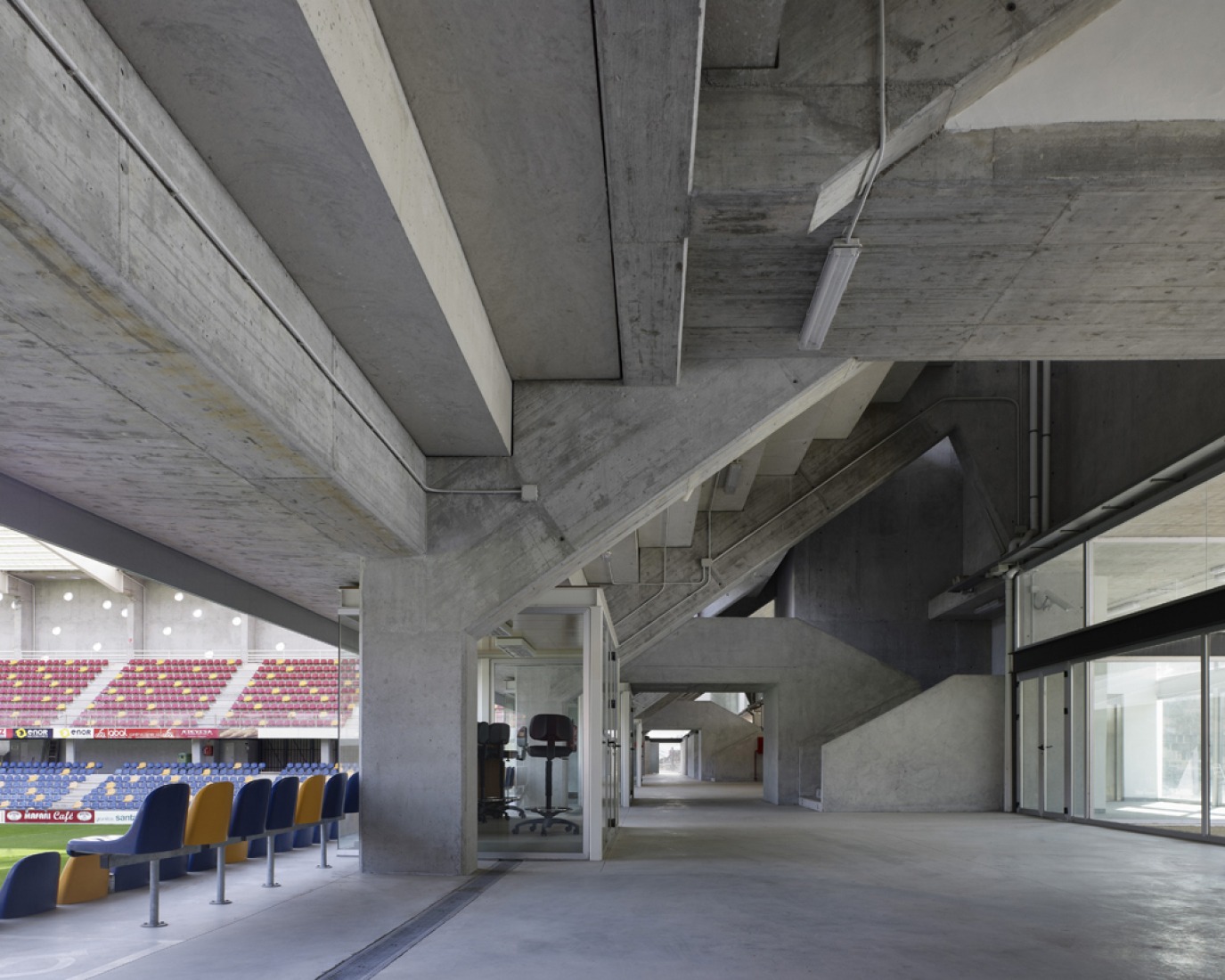 Interior view of New Estadium in Pasaron by Jesús Llamazares and Galo Zayas. Photography © Héctor Santos-Díez. Courtesy of ACXT Arquitectos.