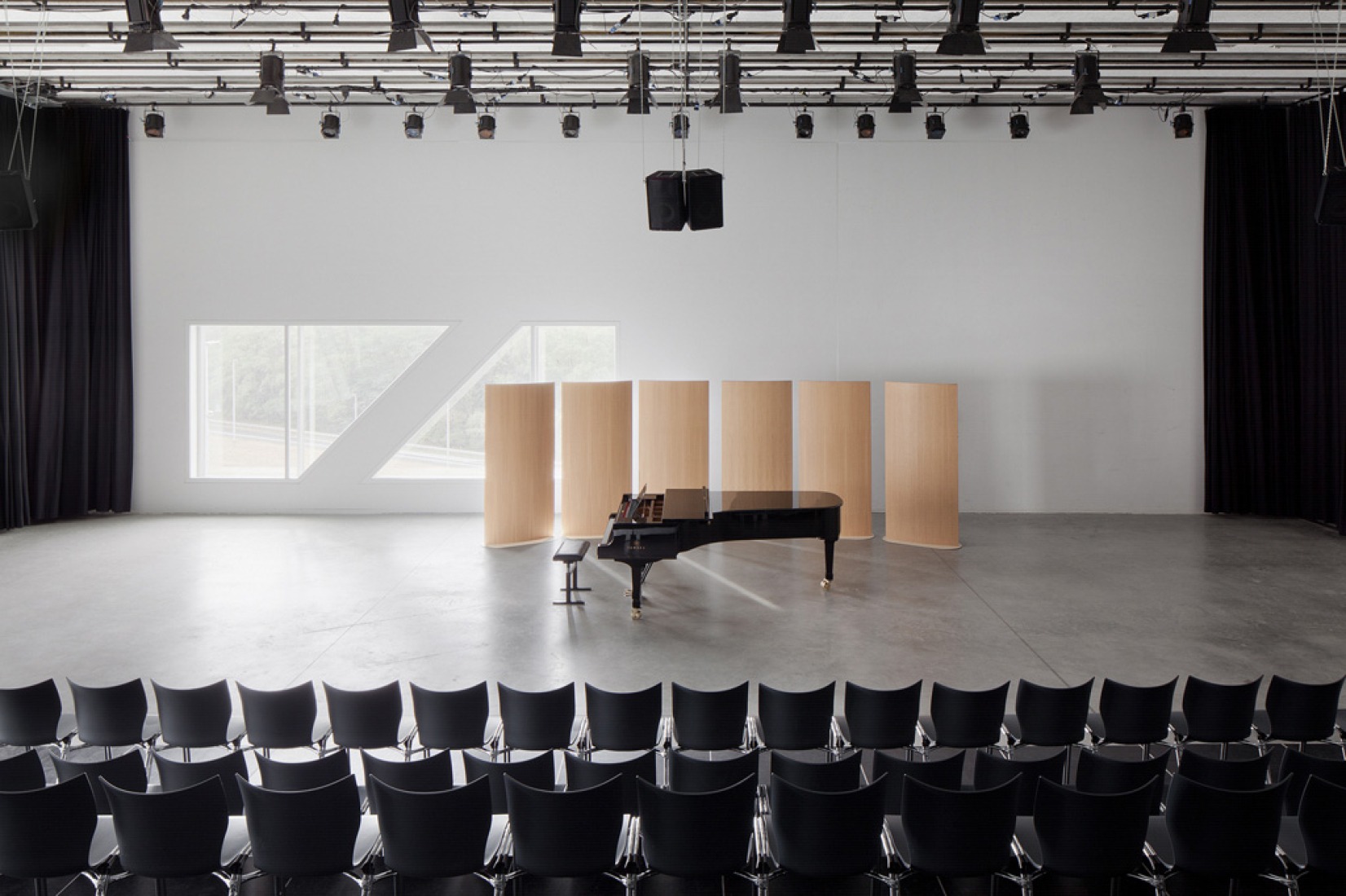 Witte Zaal. deSingel Internationale Kunstcampus. Witte Zaal. deSingel Internationale Kunstcampus. Photography © Michiel De Cleene