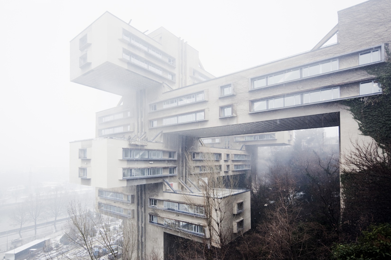 George Chakhava / Zurab Jalaghania: Ministry of Highway Construction (today: Bank of Georgia), 1972?–1975.