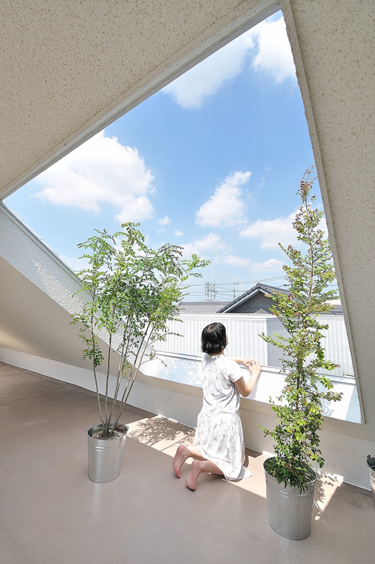 Montblanc House by Studio Velocity. Photography © Kentaro Kurihara.