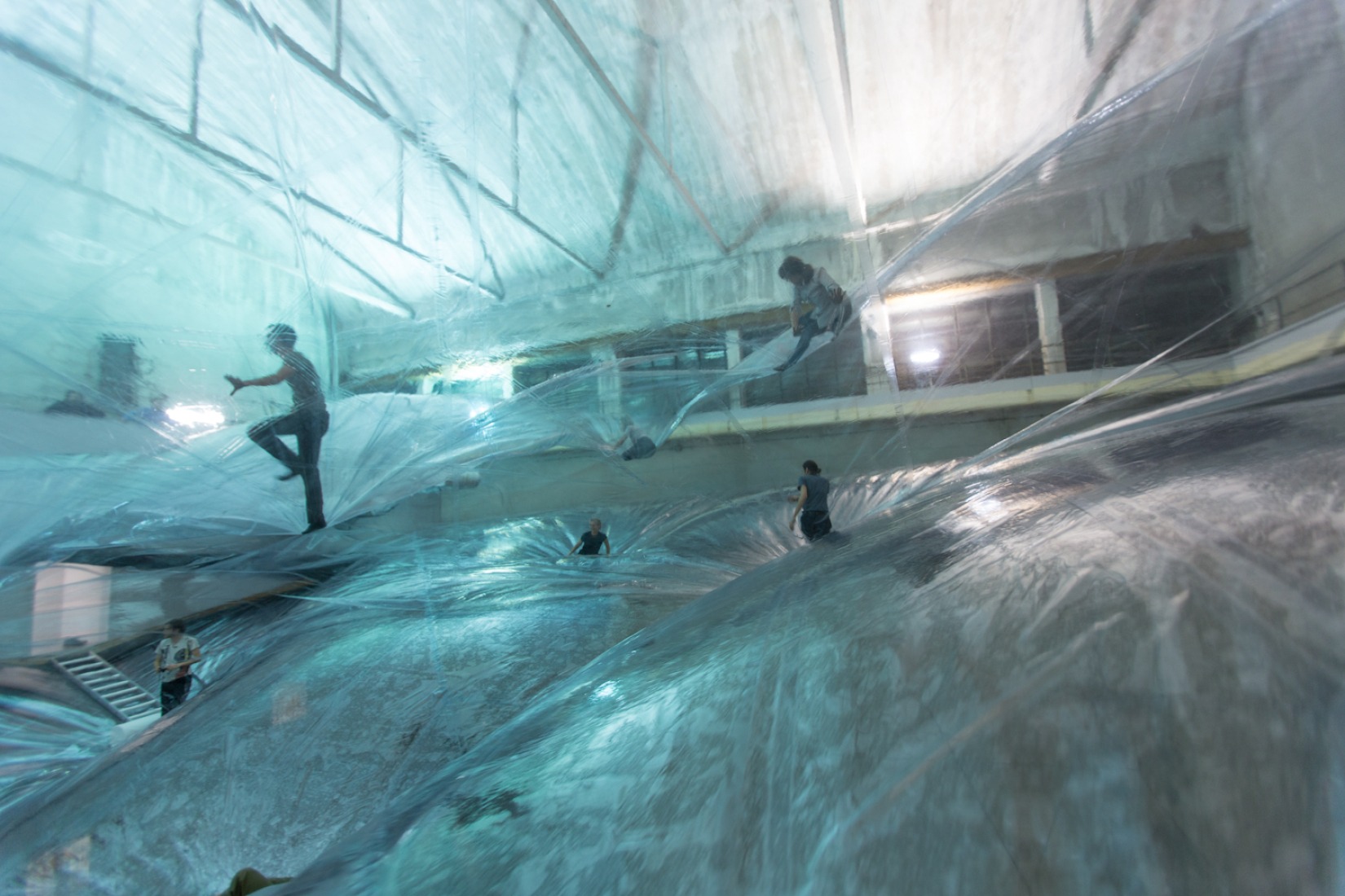 Detalle. On space time foam por Tomás Saraceno. Fotografía © Alessandro Coco.