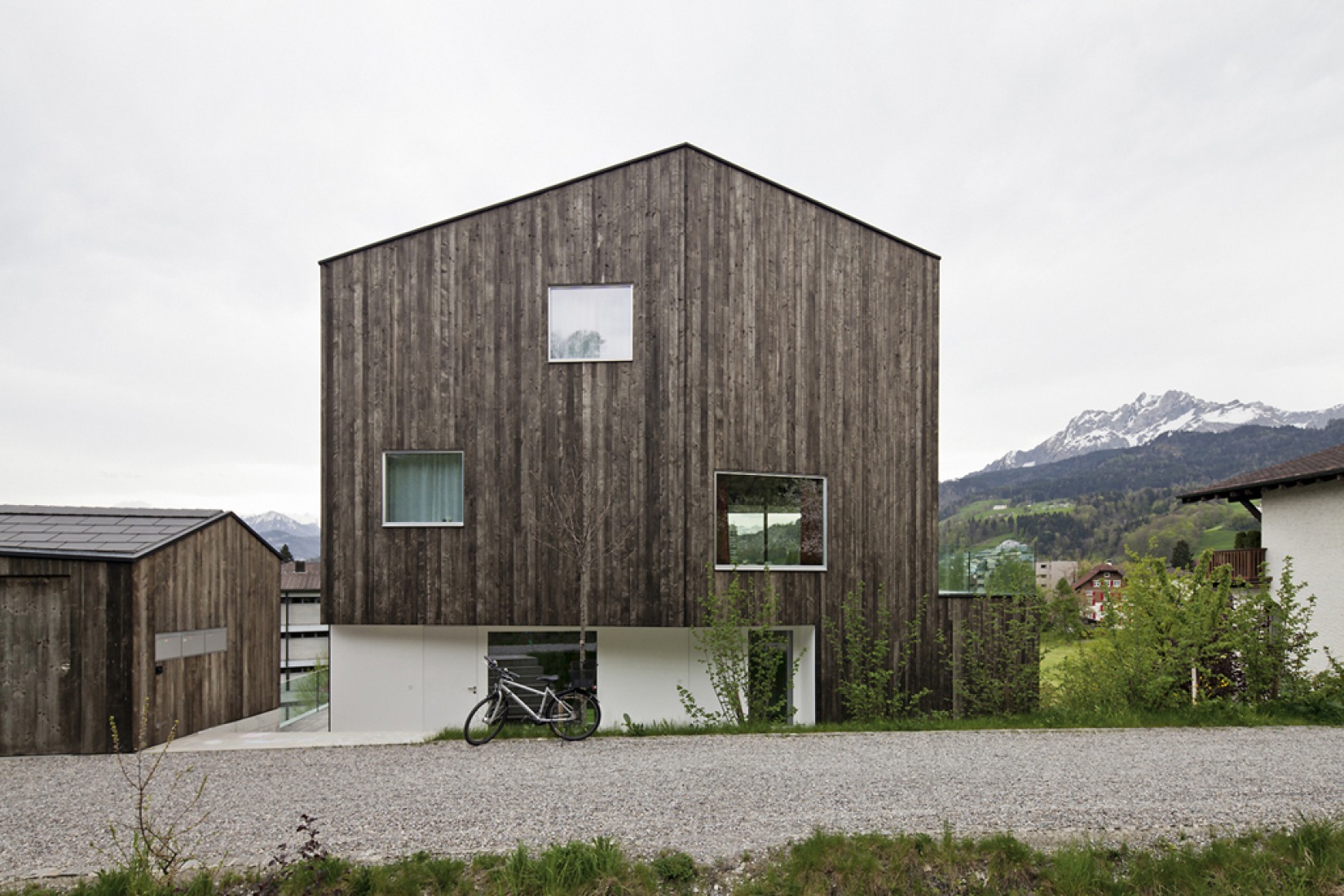  2009-2010.  Zweifamilienhaus Kriens. Switzerland. By Thomas Lussi.