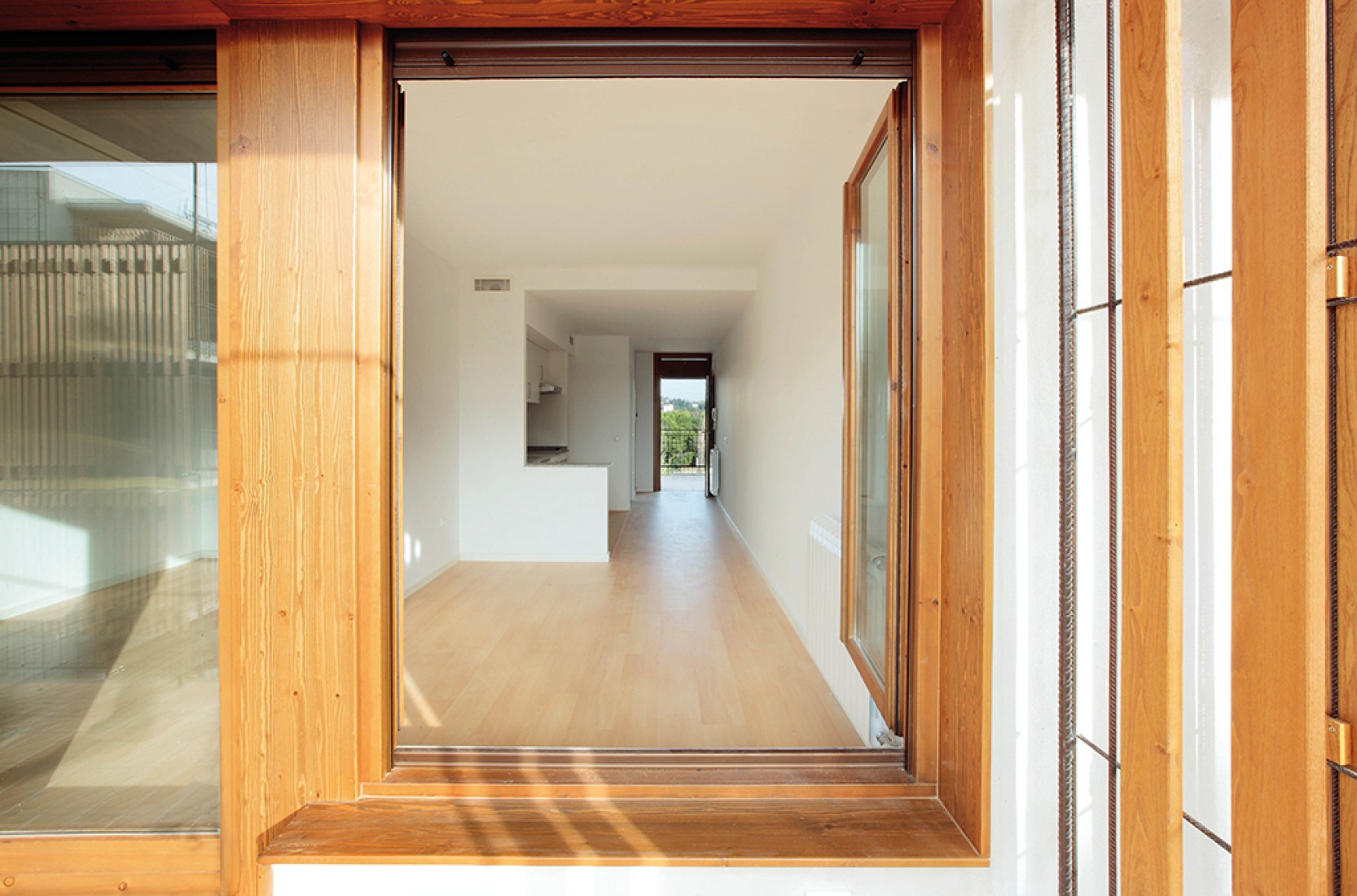 Inner vision. 80 social housing in Salou by Toni Gironès. Photograph © José Hevia.
