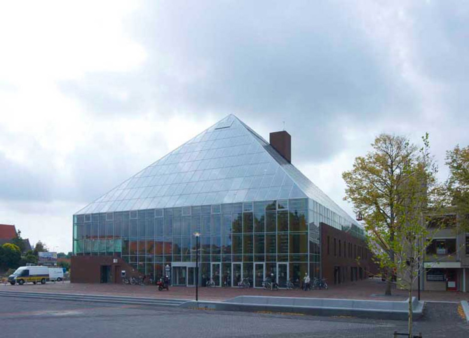 洋書 MVRDV Buildings MVRDV's factory office will offer a glimpse inside and a