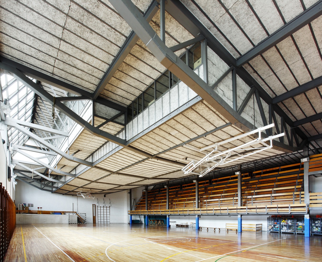 Gimnasio Maravillas by Alejandro de la Sota. Photography © José Hevia.  Courtesy of CANO Estudio.