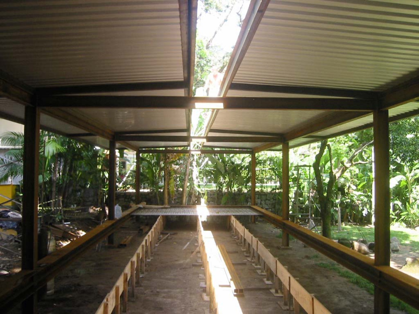 Construction. Image courtesy of Carla Juaçaba. 