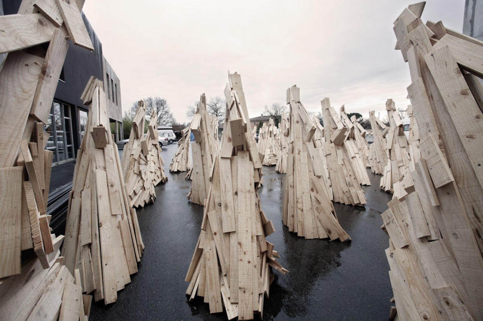 Les Premiers visiteurs by Francesca Bonesio and Nicolas Guiraud. Image courtesy of atelier 37.2.