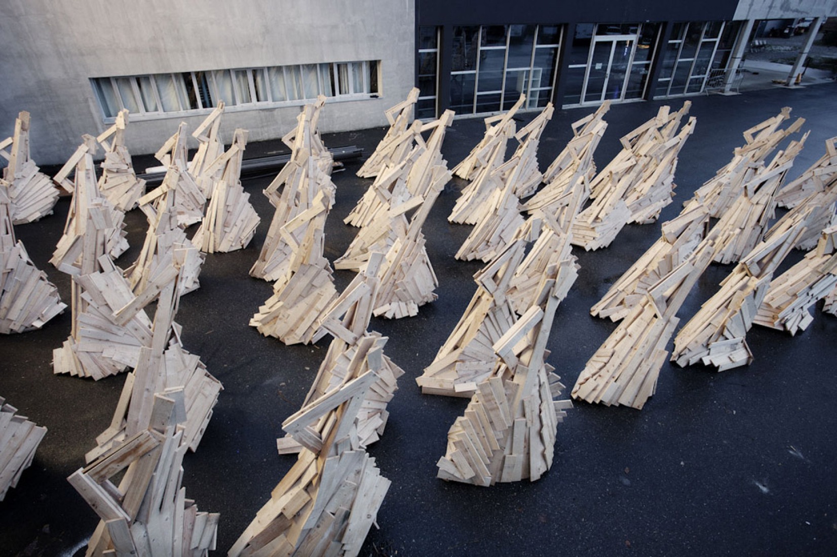 Les Premiers visiteurs by Francesca Bonesio and Nicolas Guiraud. Image courtesy of atelier 37.2.