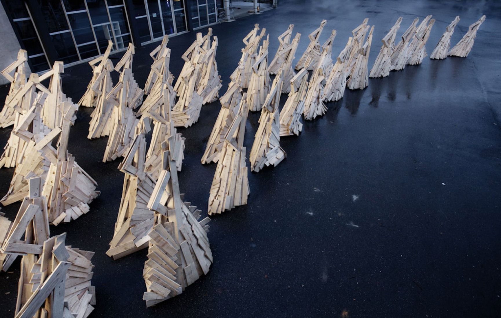 Les Premiers visiteurs by Francesca Bonesio and Nicolas Guiraud. Image courtesy of atelier 37.2.