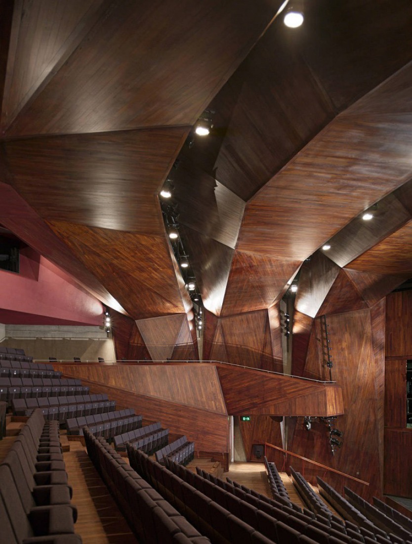Teatro Lyric de Belfast por O’Donnel & Tuomey. Fotografía © Dennis Gilbert