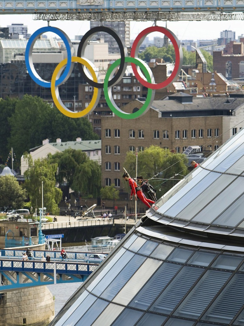 Sky Walk. Surprises: Streb. One Extraordinary Day. Photography: Official London 2012 website.