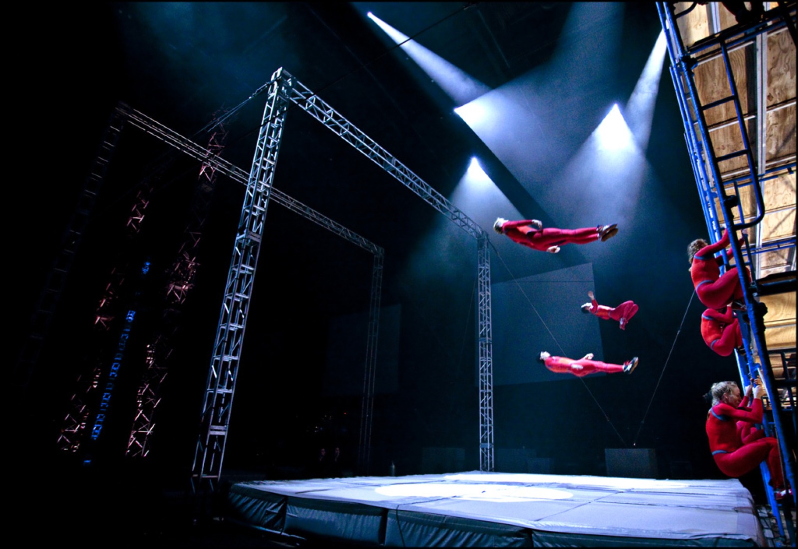 Human Eye. Surprises: Streb. One Extraordinary Day.
