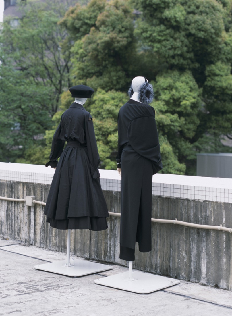 "May I help you 2003", Tokio, Yohji Yamamoto. Imagen cortesía de Luchford APM.