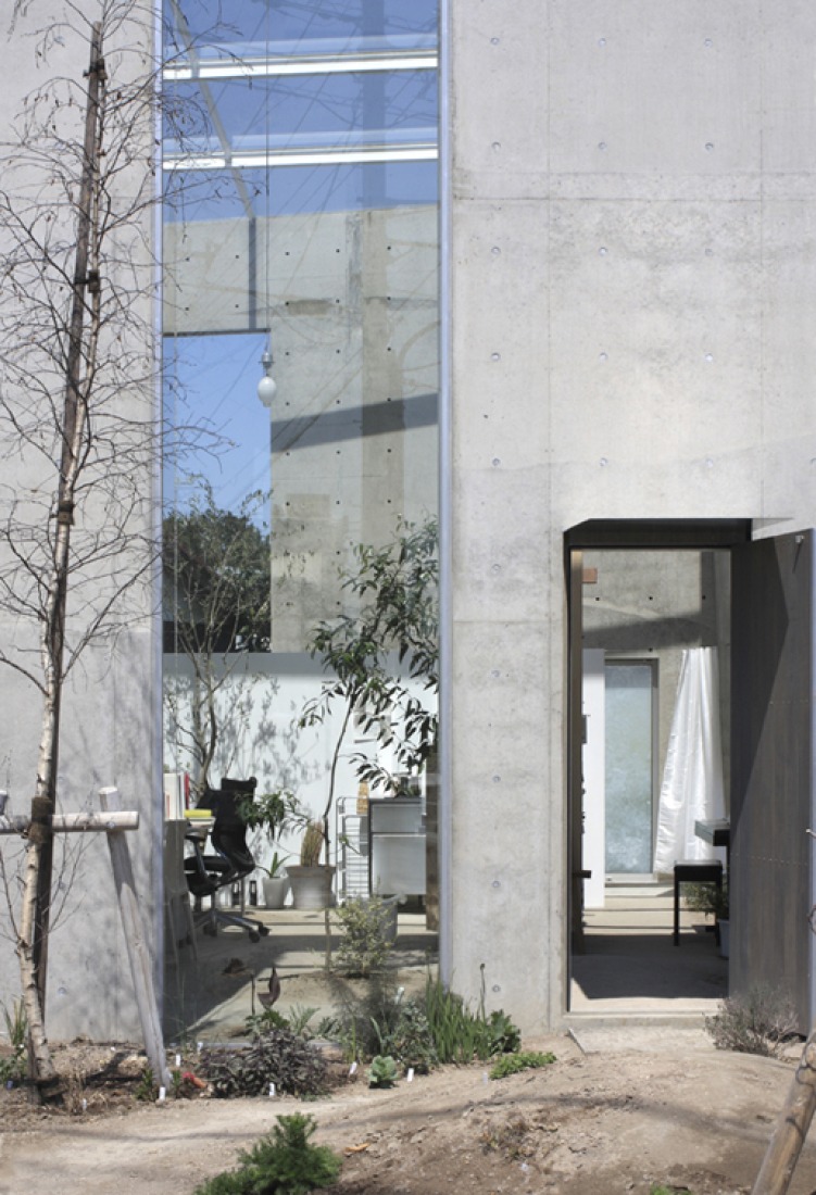 La casa sin tejado por Takasi Fujino / Ikimono Architects. Fotografía por Takashi Fujino, de Ikimono Architects.
