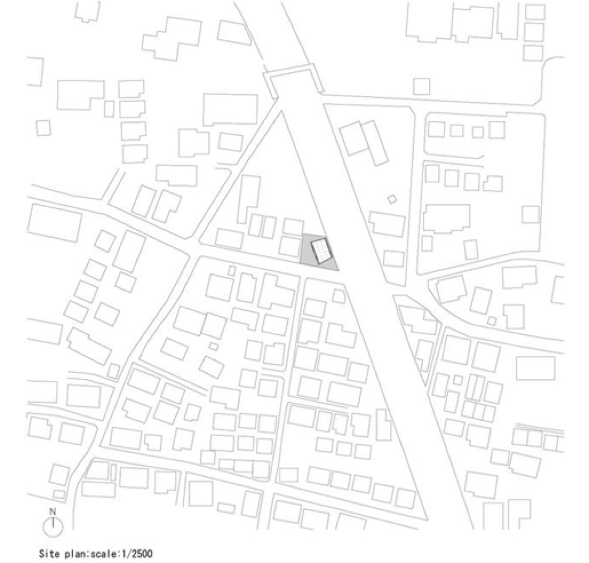 Plano de situación. La casa sin tejado por Takasi Fujino / Ikimono Architects.