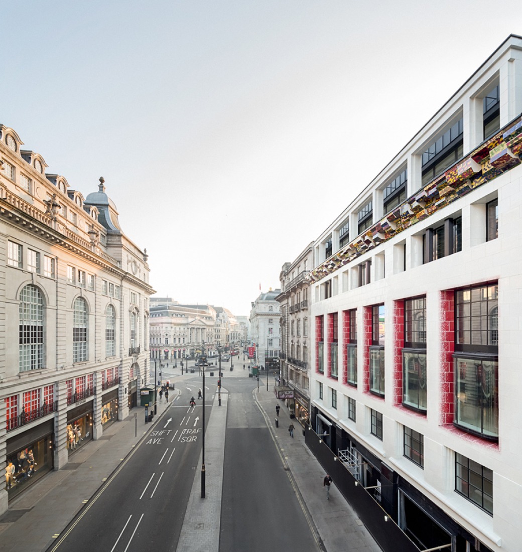 Contexto. Eagle Place, Eric Parry Architects. Summer Exhibition 2014. Fotografía © Dirk Lindner. Cortesía de Ing Media / Royal Academy of Arts. 