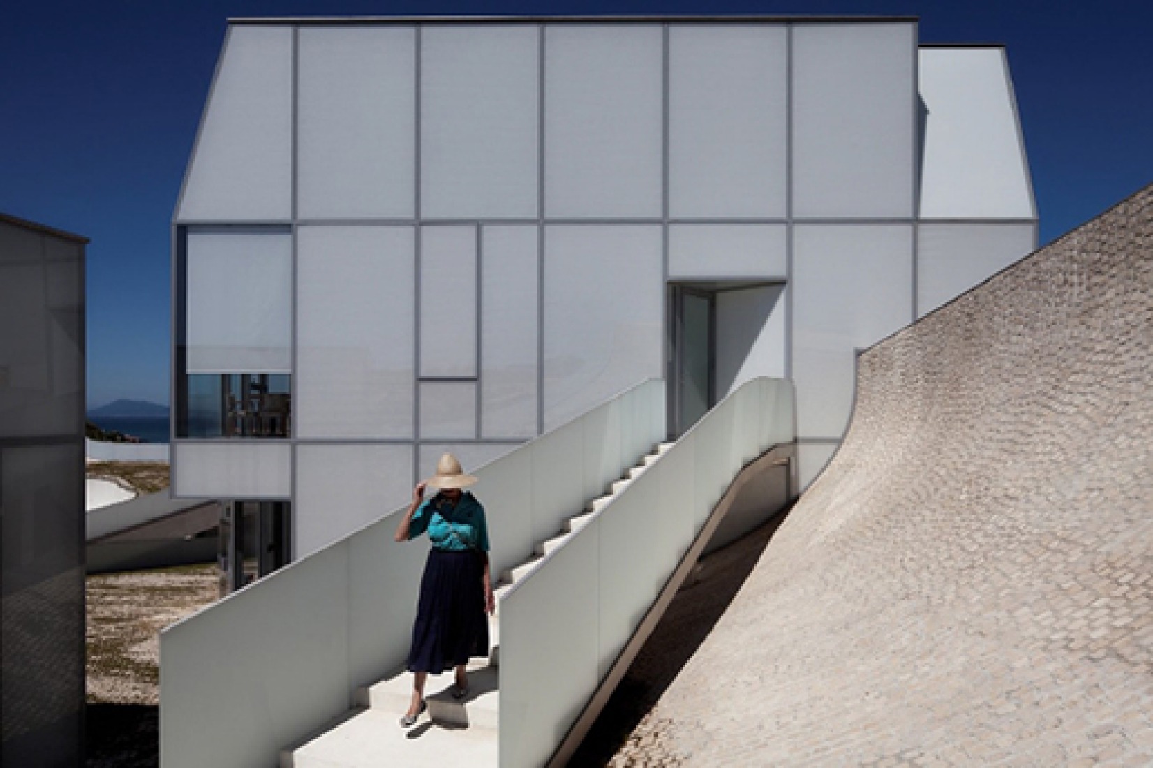 FG+SG. Fernando Guerra, Sérgio Guerra, Architectural Photographers © All rights reserved.