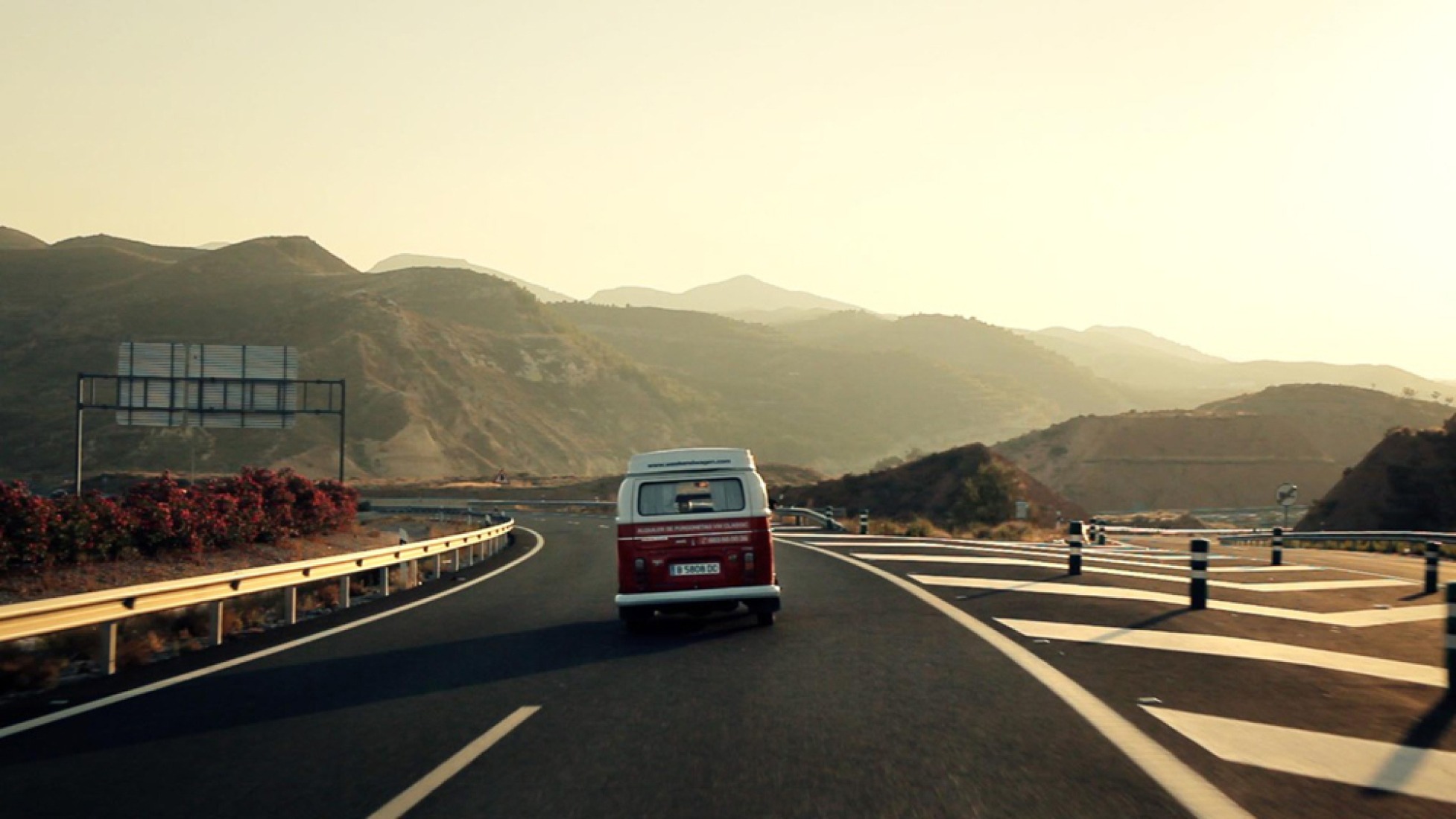ENDLESS ROADS -2-. Longboard Girls Crew "THE ISLAND". Fotografía © Juan Rayos.