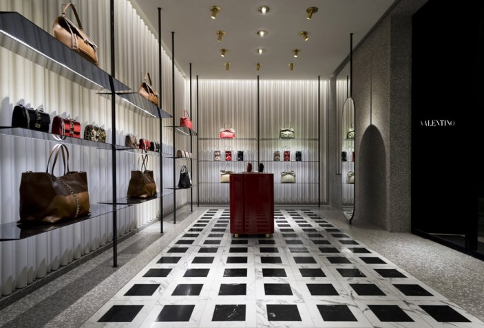 New VALENTINO FLAGSHIP STORE ON VIA MONTENAPOLEONE 20, Milan | The Strength  of Architecture | From 1998