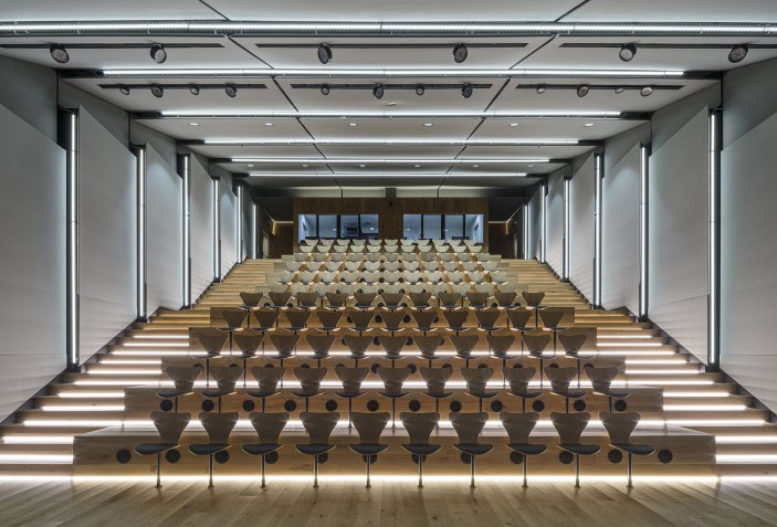 Transformation of a historic office into a vibrant new space. New ...