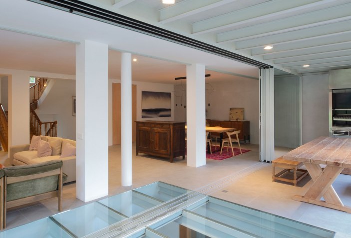 Fluidez y relación de espacio en vivienda unifamiliar. Casa Silberberg ...