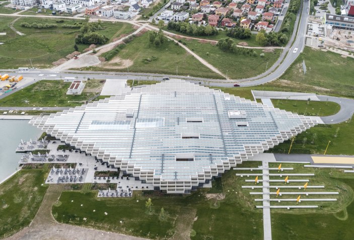 All of adidas under one roof. HALFTIME Adidas Headquarters by COBE ...